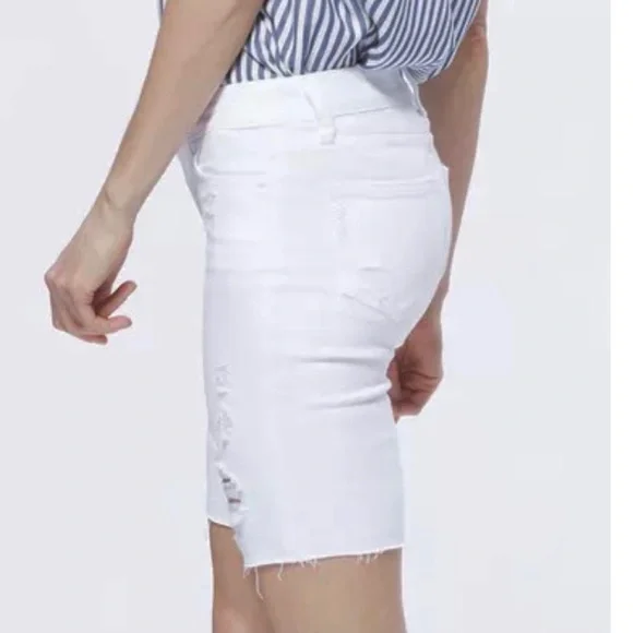 NEW PAIGE DISTRESSED BERMUDA SHORTS - Picture 4 of 8